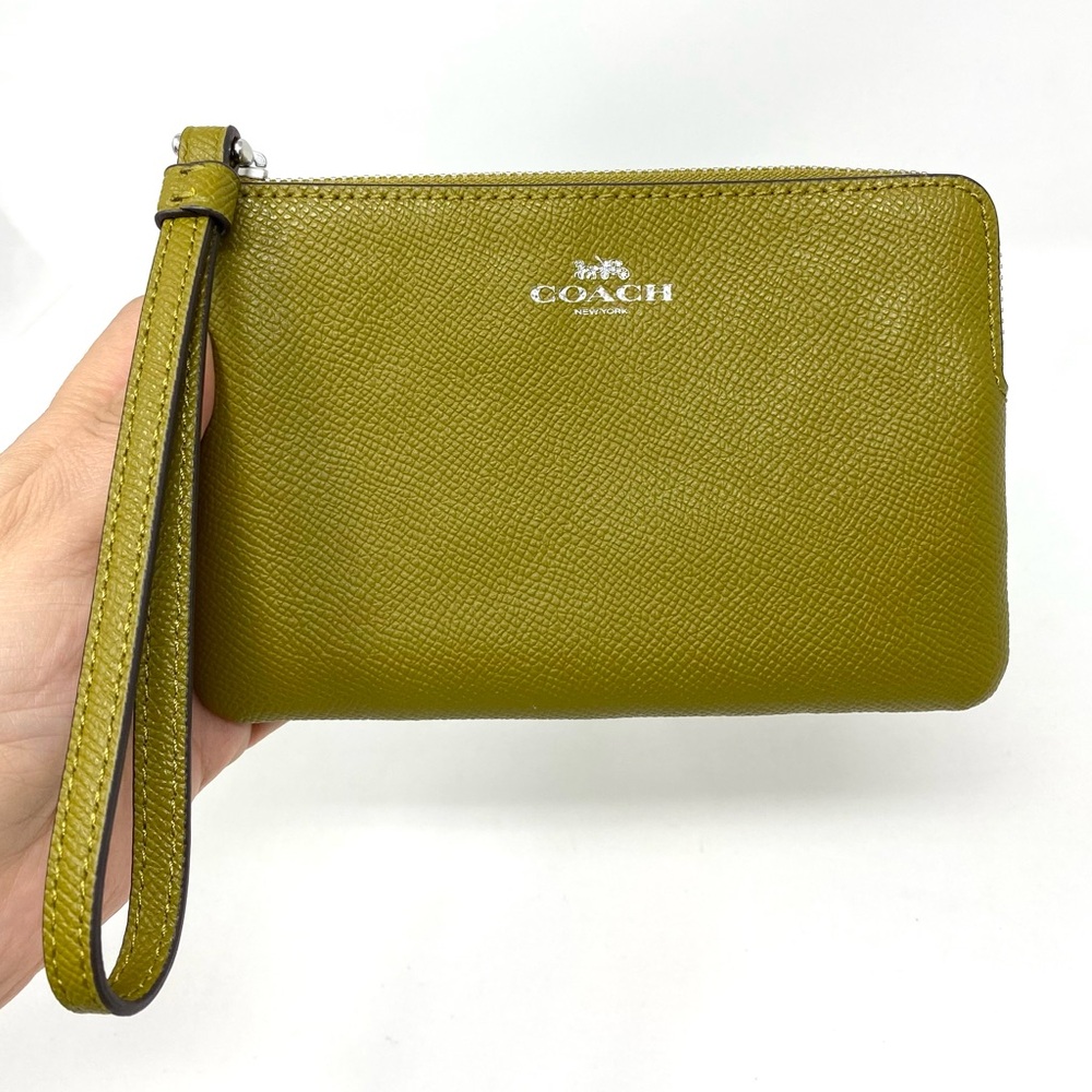 NWT Coach Wristlet